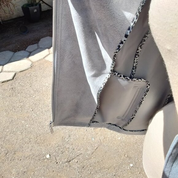 CHICOS Elongated Suede Moto Jacket Gray Mist NWT Size 0 (4-6 small) PS01-21 - Picture 6 of 8